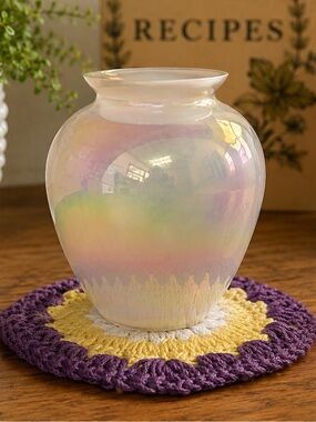 Vintage Iridescent Unicorn Glass Vase - approx 4inches